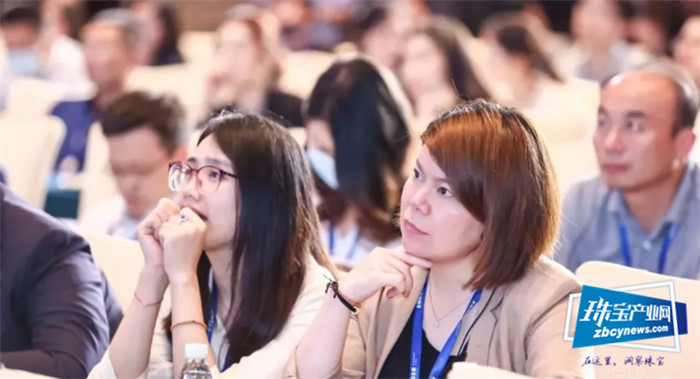 2021上海铂金周活动暨中国铂族金属市场峰会在沪开幕 2021上海铂金周活动暨中国铂族金属市场峰会在沪开幕