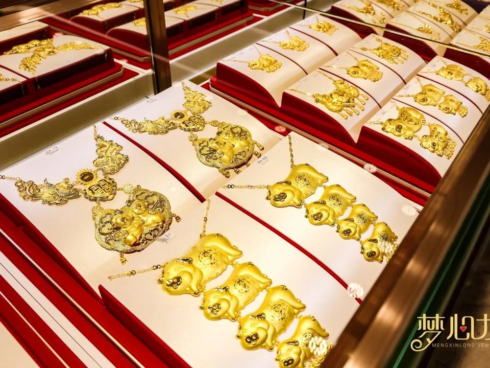 集势焕新,聚力前行!梦心龙珠宝展厅乔迁开业 集势焕新,聚力前行!梦心龙珠宝展厅乔迁开业