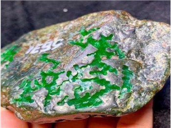 缅甸最“贵”的河，盛产世界95%翡翠原石，无数人一夜暴富