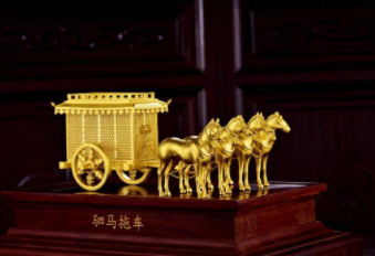 中年女性如何选择珠宝首饰提高自己的气质