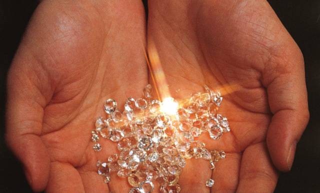 比利时钻交所联盟拒绝人造钻石