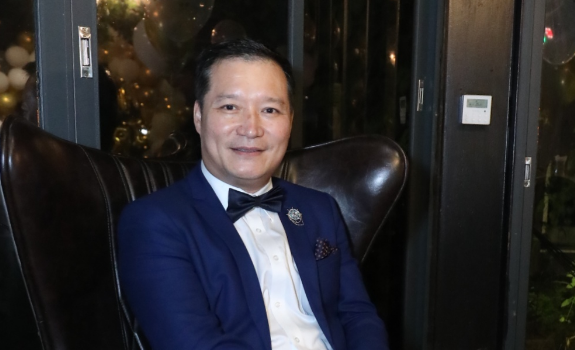 设计创意应成为珠宝生产企业的引擎  ——广州市番禺区珠宝厂商会会长吴威谈珠宝首饰生产企业备战策略