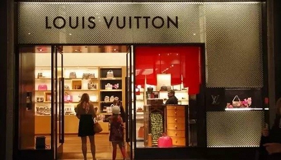 疫情下奢侈品集团股价跌跌跌几许？