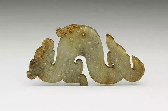 浅谈战汉两代玉器的不同艺术表达力