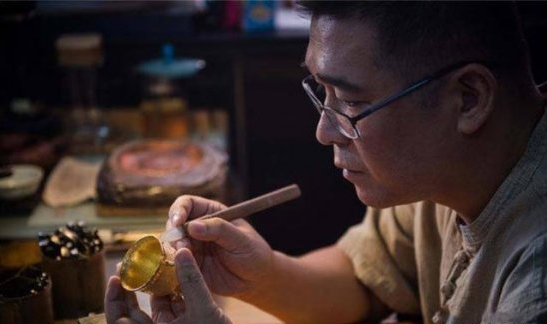 千锤百炼的老凤祥金银魔术师——沈国兴