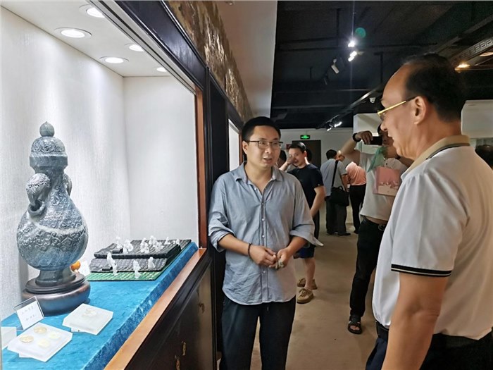 第二届中国文物艺术品交流会上喜现京派玉雕杰作