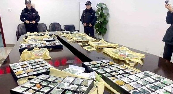 成都法官直播“带货”来了！拍卖珠宝汽车房子和美酒